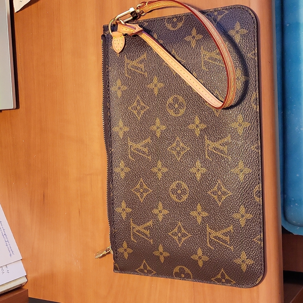 WRISTLET